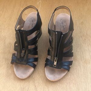 Life Stride black wedges